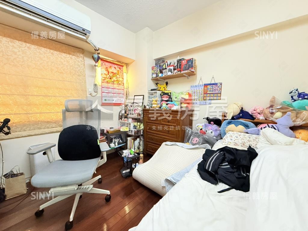 走路上學。明亮三房有車位房屋室內格局與周邊環境