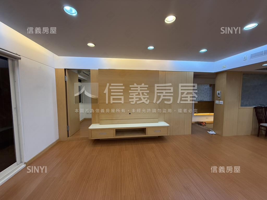 聽濤園附坡平車位房屋室內格局與周邊環境