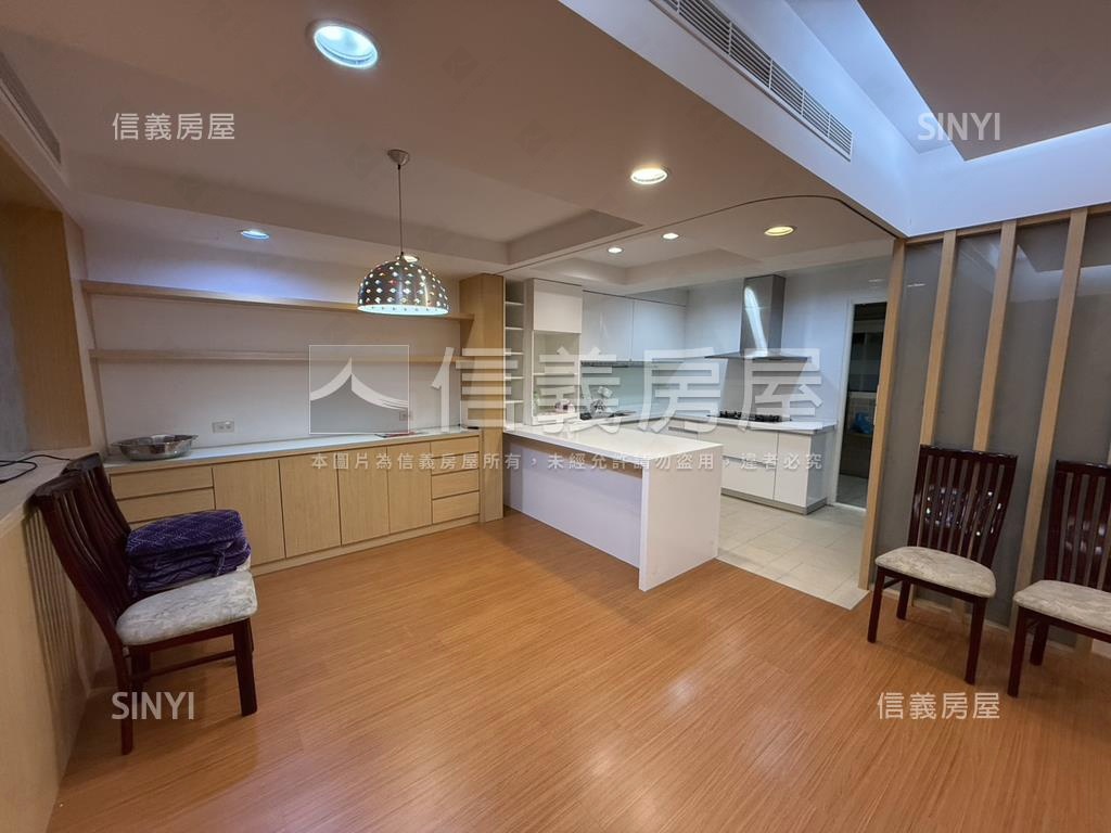 聽濤園附坡平車位房屋室內格局與周邊環境