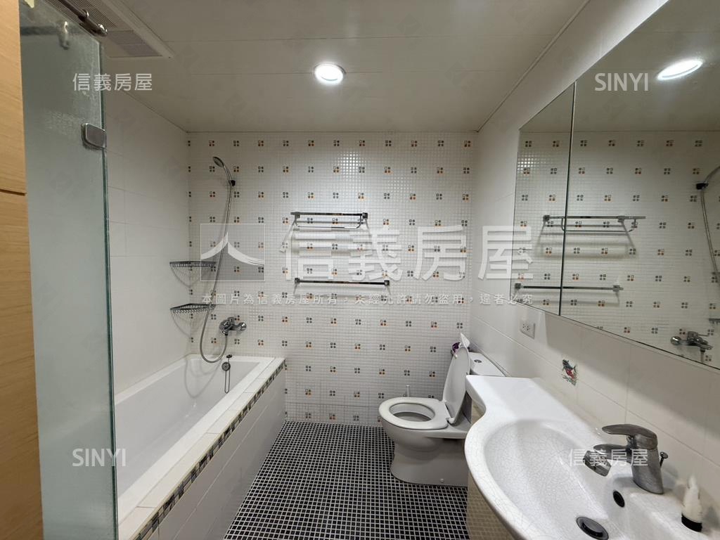 聽濤園附坡平車位房屋室內格局與周邊環境