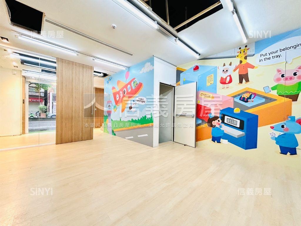 金湖路上燙金店面房屋室內格局與周邊環境