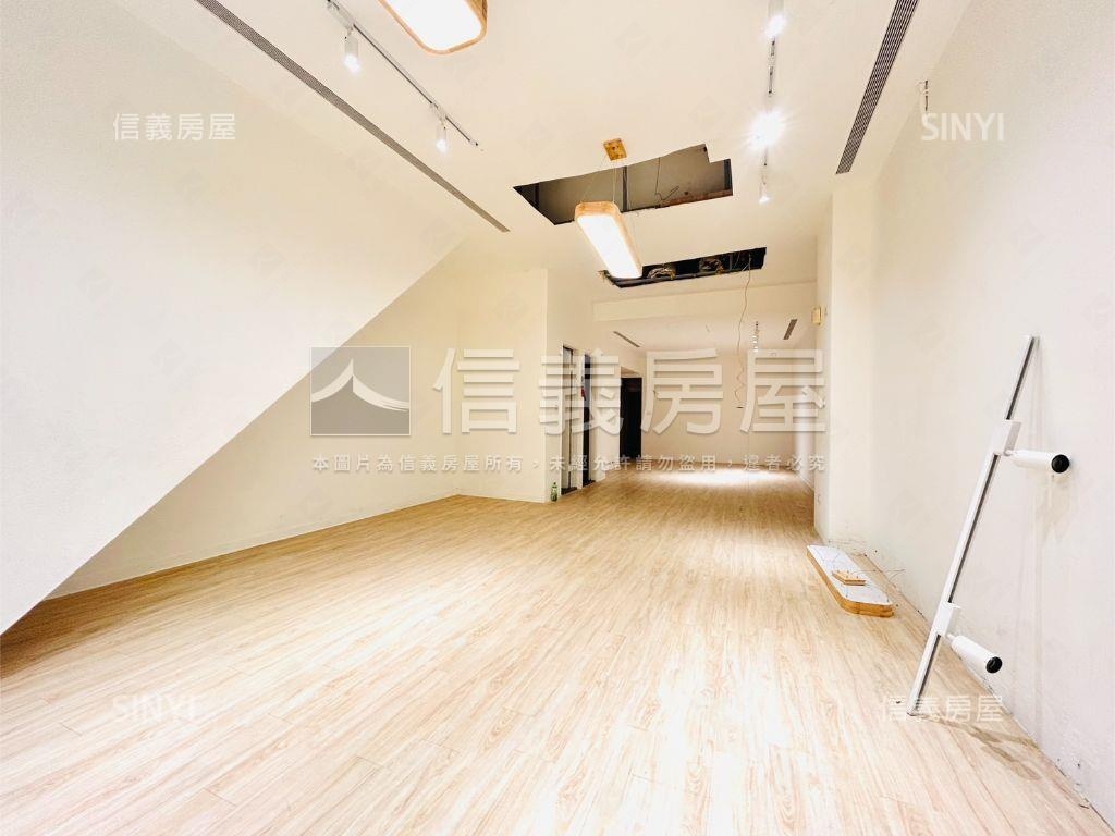 金湖路上燙金店面房屋室內格局與周邊環境