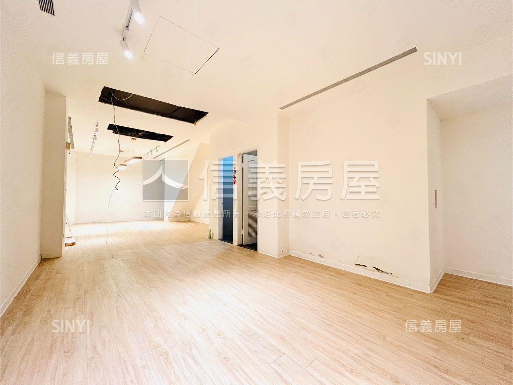 金湖路上燙金店面房屋室內格局與周邊環境