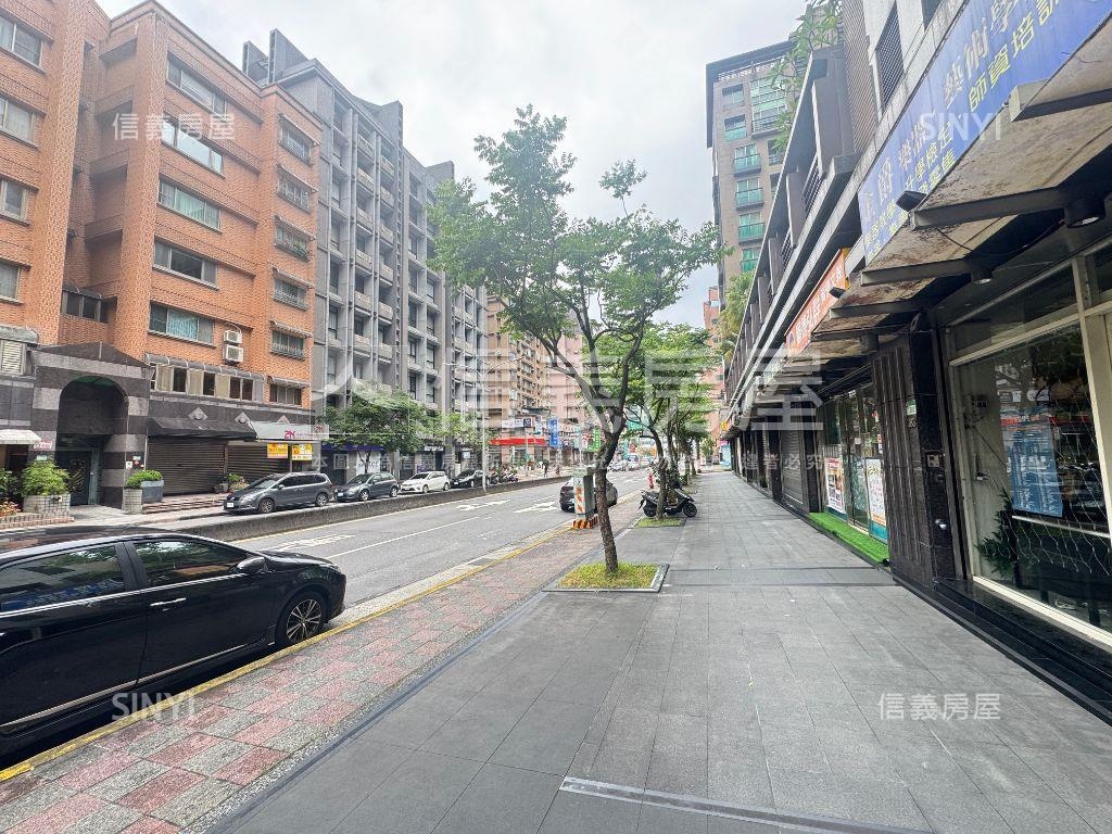 金湖路上燙金店面房屋室內格局與周邊環境