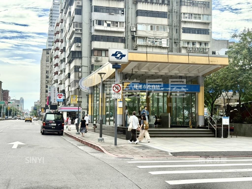 稀有市府捷運公寓頂加房屋室內格局與周邊環境