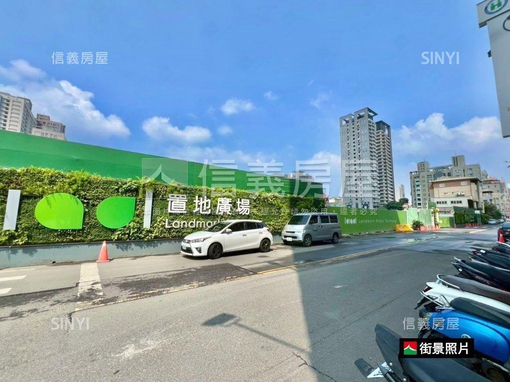 市政府商圈三房平面車位房屋室內格局與周邊環境