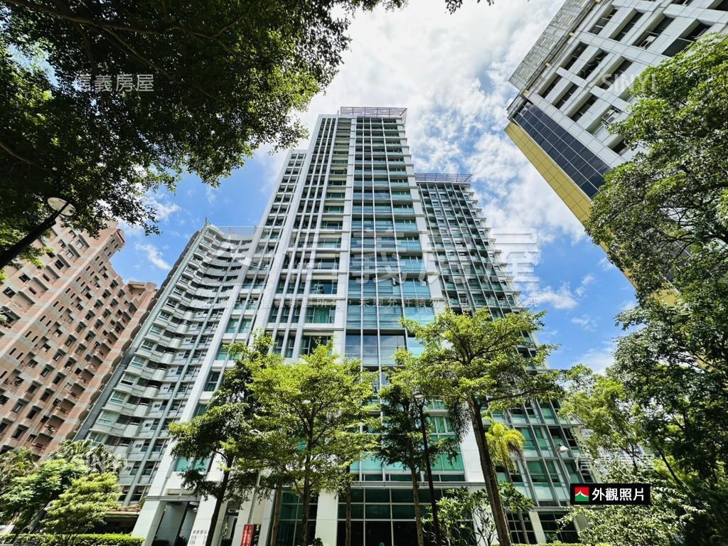 新川普。中庭居所房屋室內格局與周邊環境