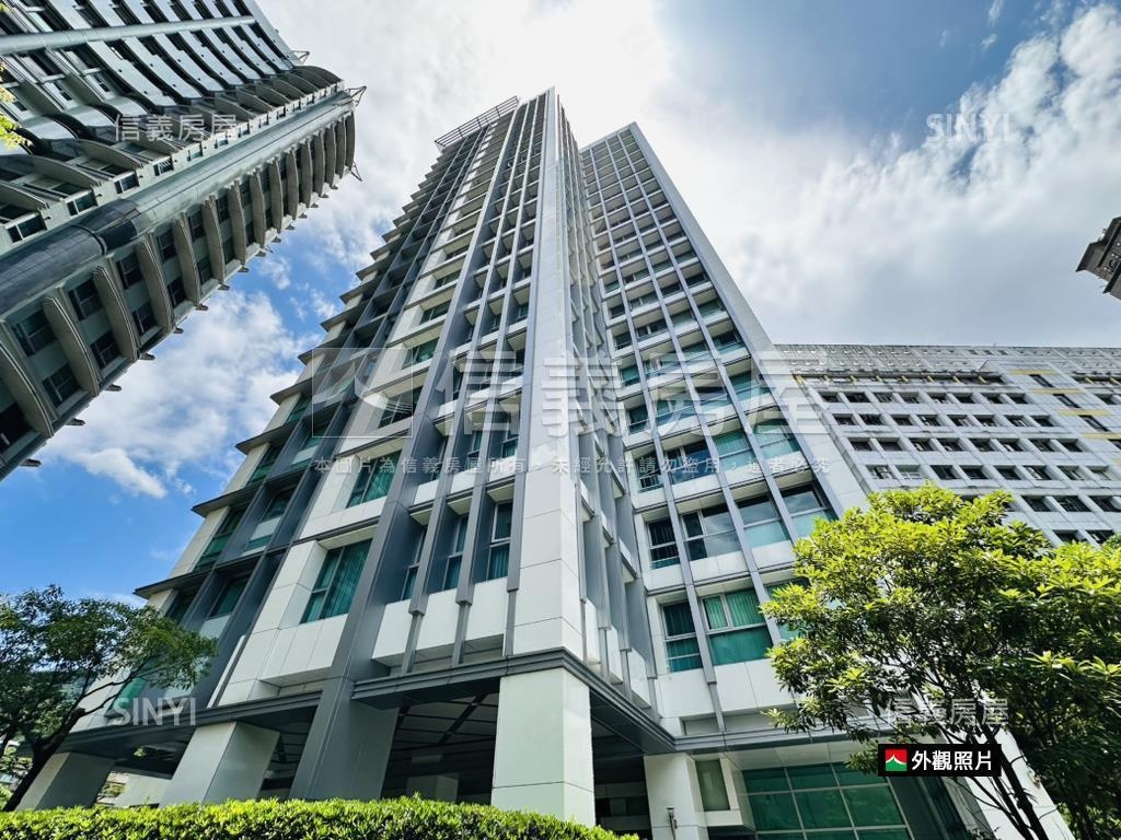 新川普。中庭居所房屋室內格局與周邊環境