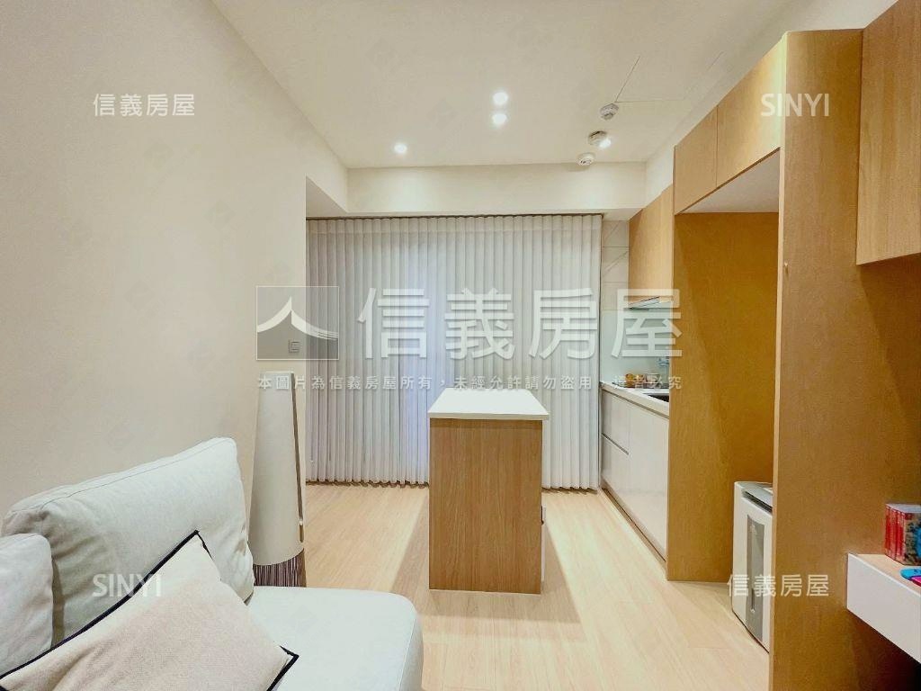 朗朗城心美裝潢兩房車位房屋室內格局與周邊環境