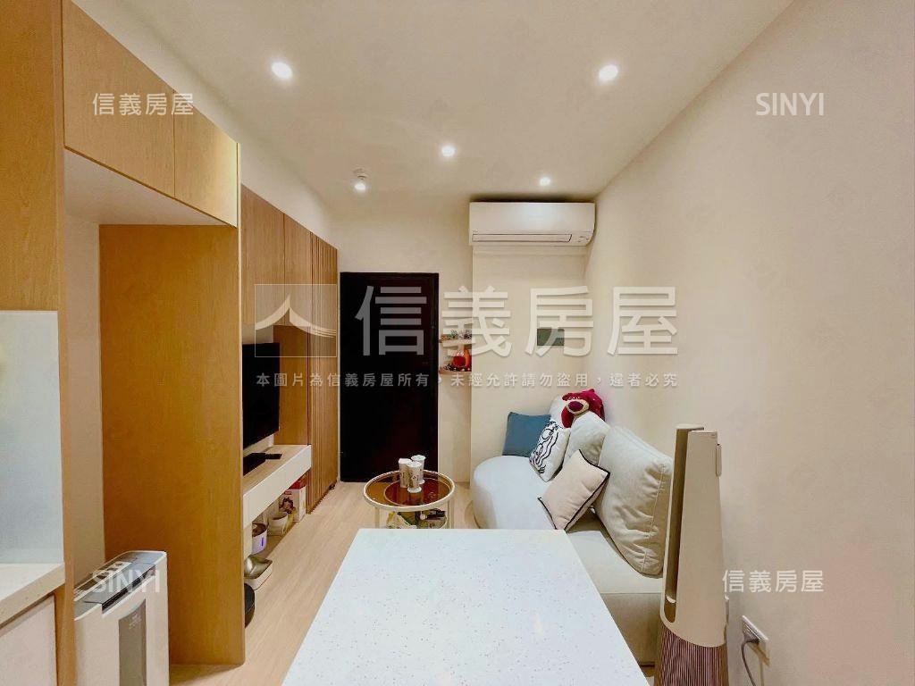 朗朗城心美裝潢兩房車位房屋室內格局與周邊環境