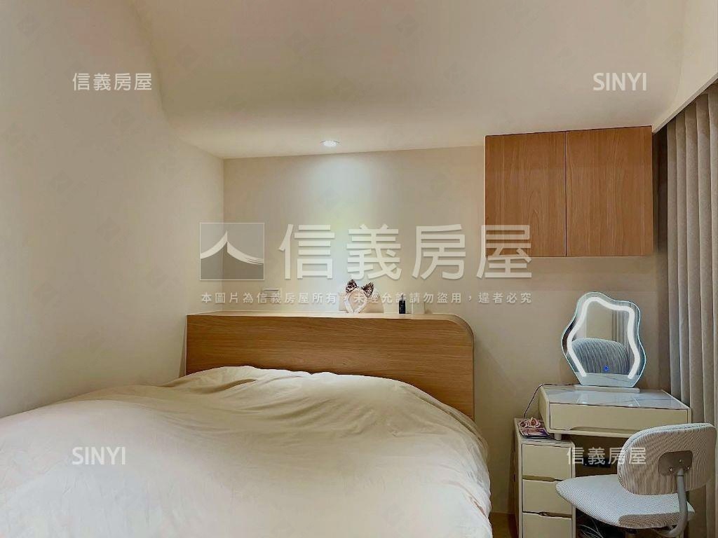 朗朗城心美裝潢兩房車位房屋室內格局與周邊環境