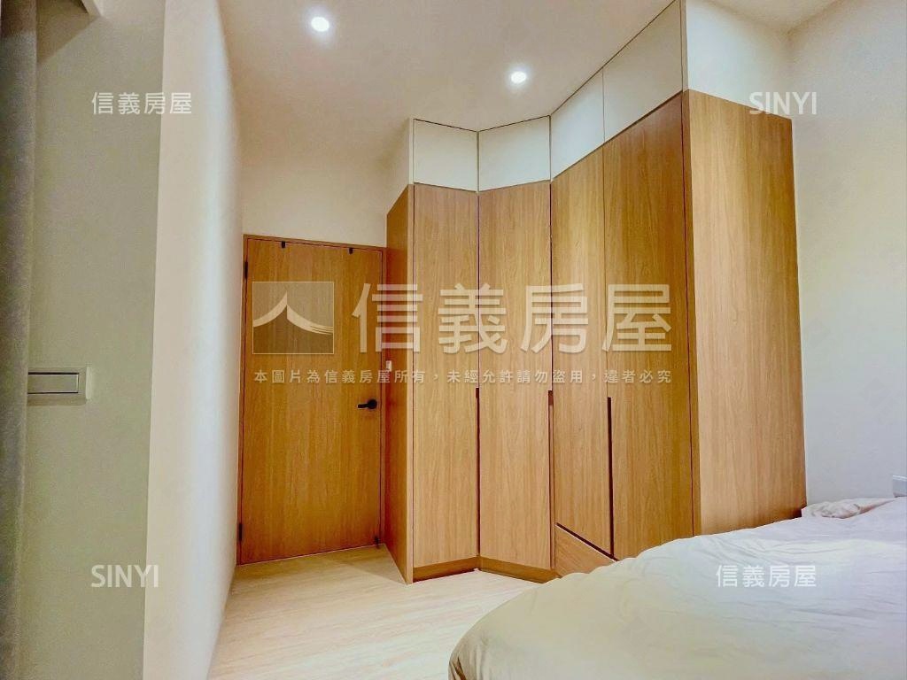朗朗城心美裝潢兩房車位房屋室內格局與周邊環境