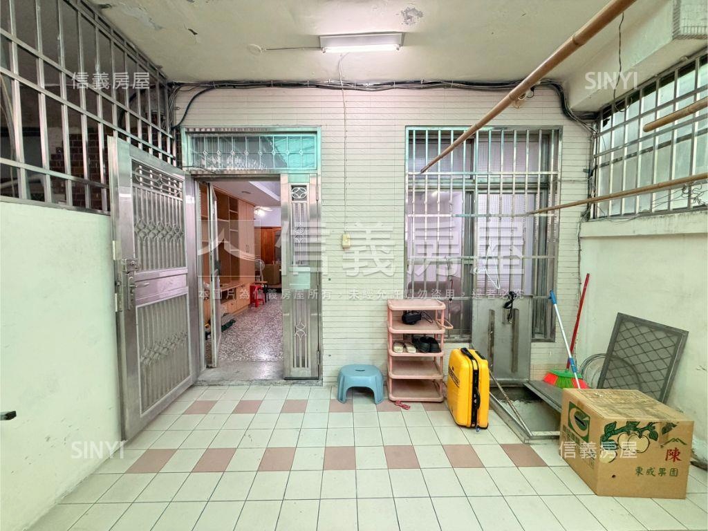 超強！活路有車庫１樓公寓房屋室內格局與周邊環境