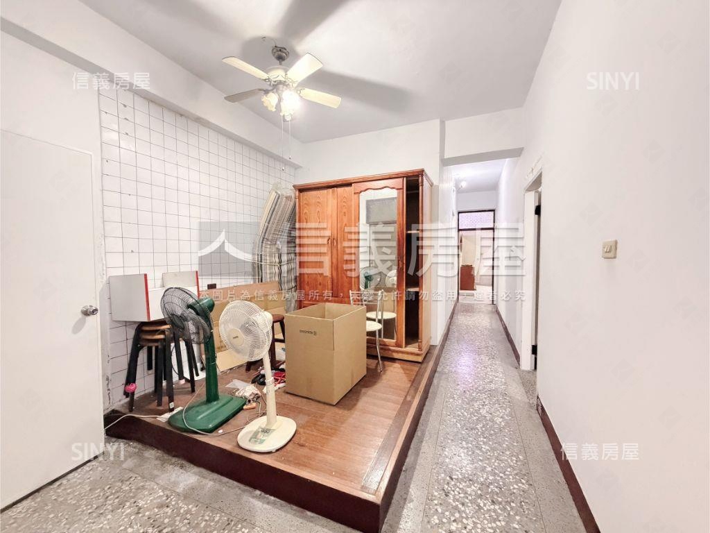 超強！活路有車庫１樓公寓房屋室內格局與周邊環境