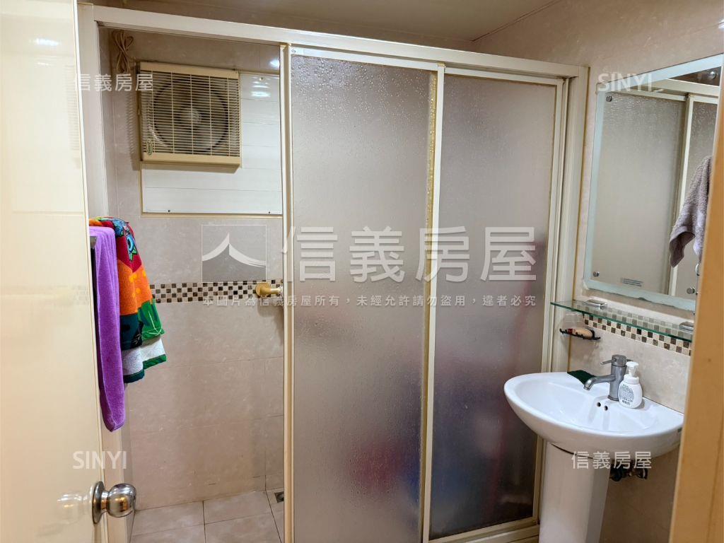 伊通公園旁透天２樓房屋室內格局與周邊環境