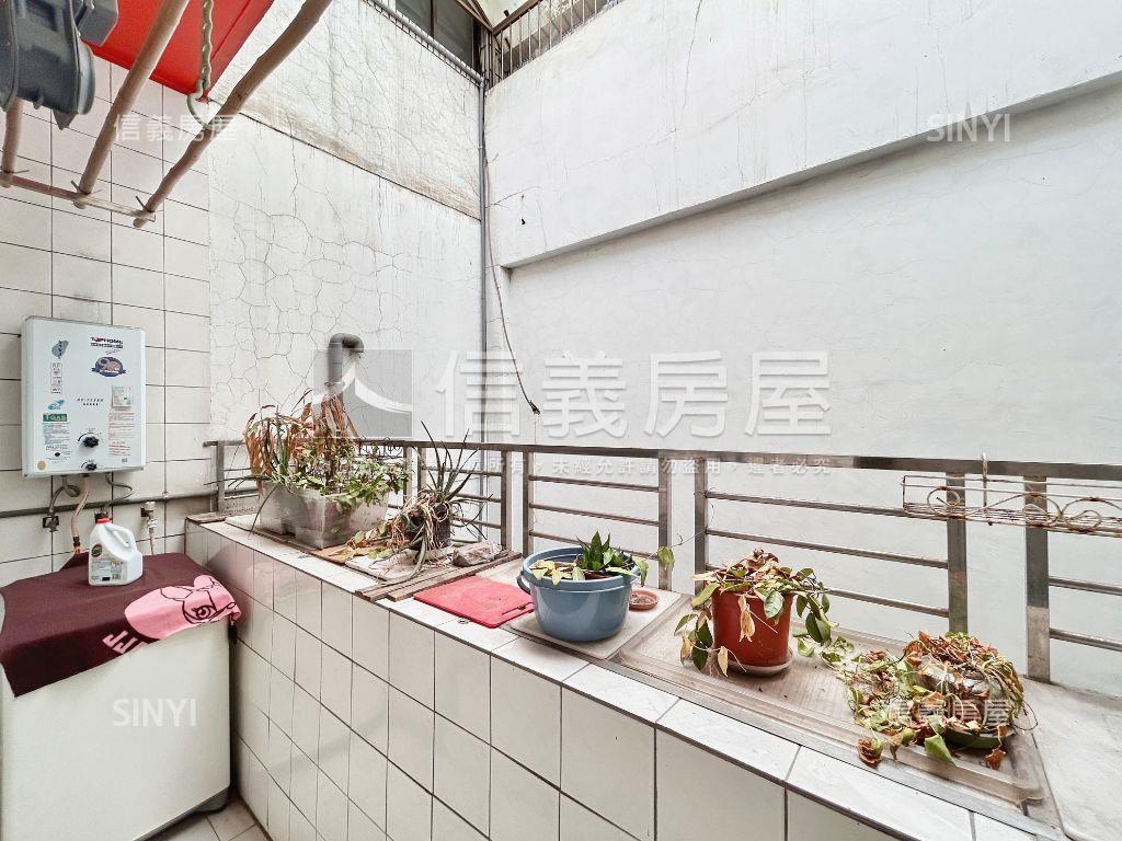 台北新世界稀有大戶房屋室內格局與周邊環境
