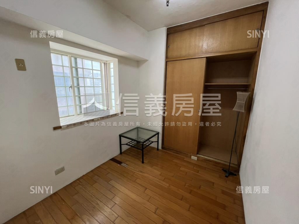 近未來捷運Ｇ１０演說家房屋室內格局與周邊環境