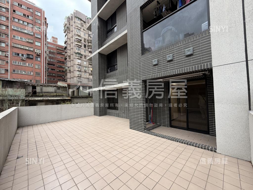 微笑昇樺邊間三房露臺戶房屋室內格局與周邊環境