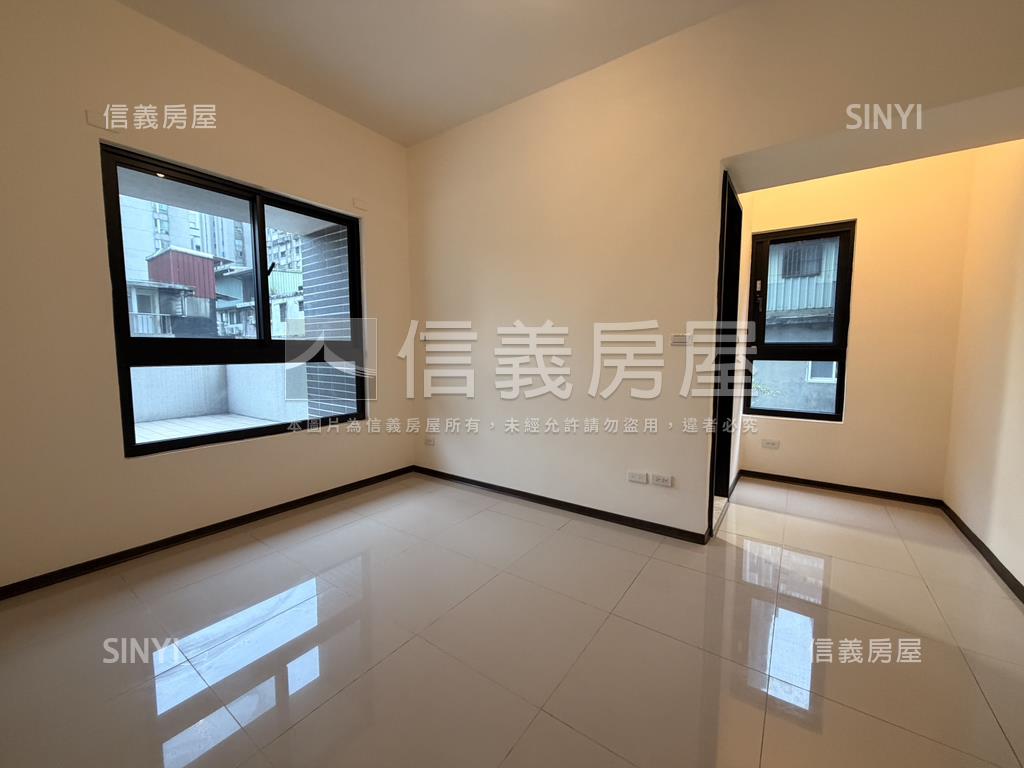 微笑昇樺邊間三房露臺戶房屋室內格局與周邊環境