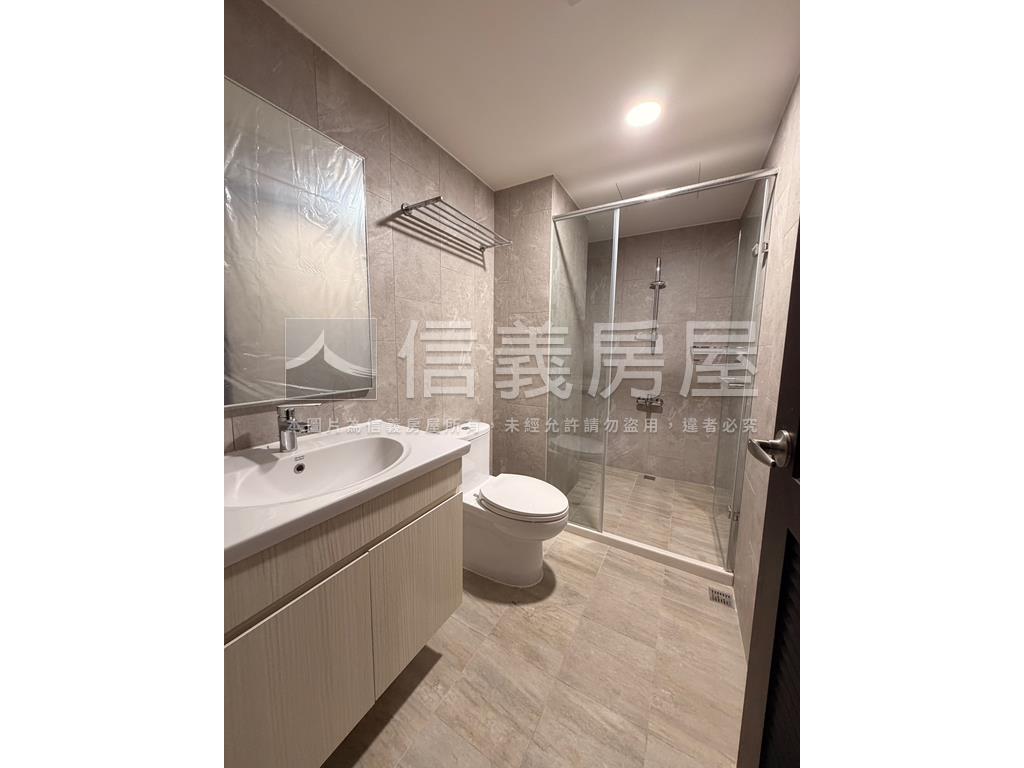 微笑昇樺邊間三房露臺戶房屋室內格局與周邊環境