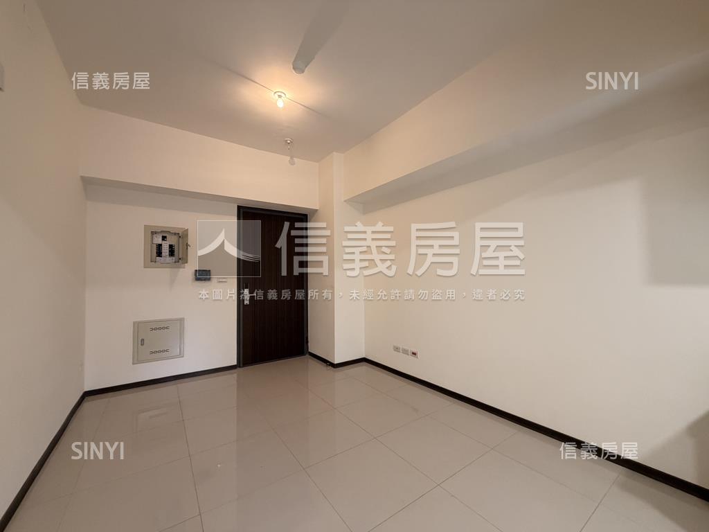 微笑昇樺邊間三房露臺戶房屋室內格局與周邊環境