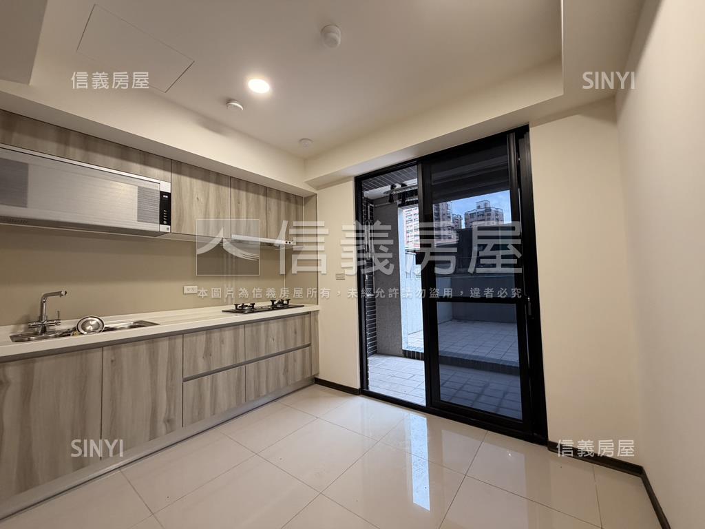 微笑昇樺邊間三房露臺戶房屋室內格局與周邊環境