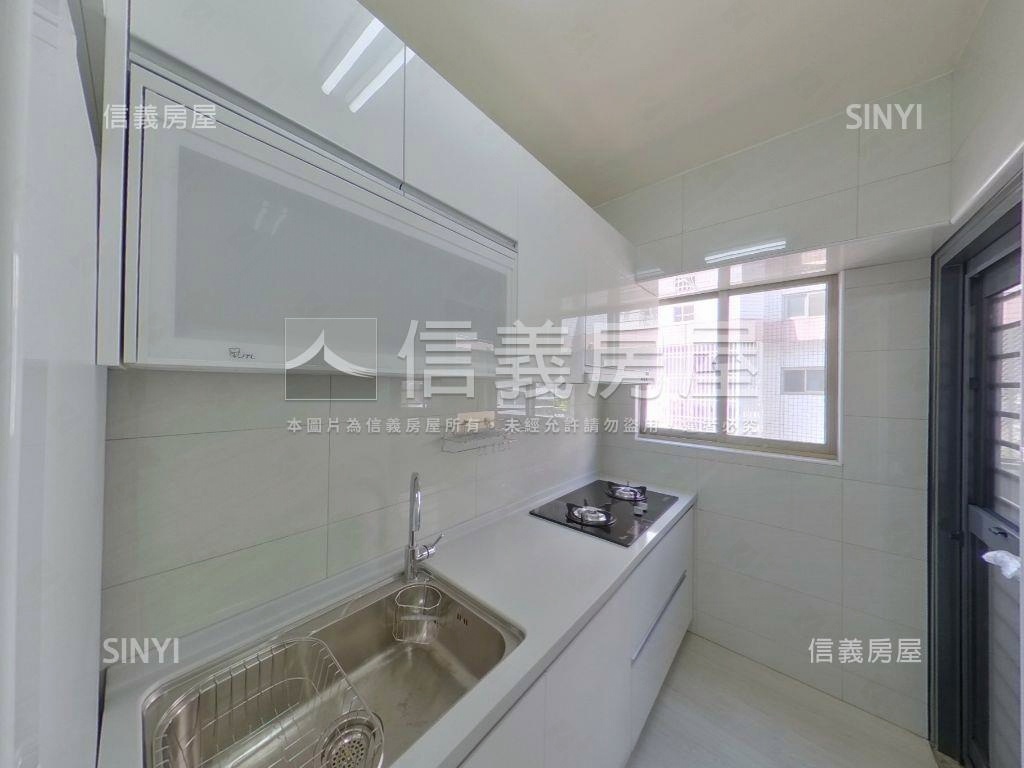 文心百利三房平移車位房屋室內格局與周邊環境