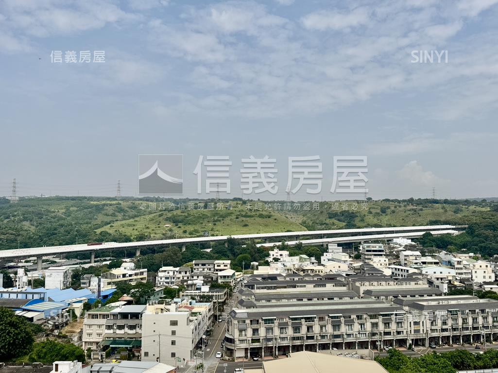 中央公園頂樓三房平車房屋室內格局與周邊環境
