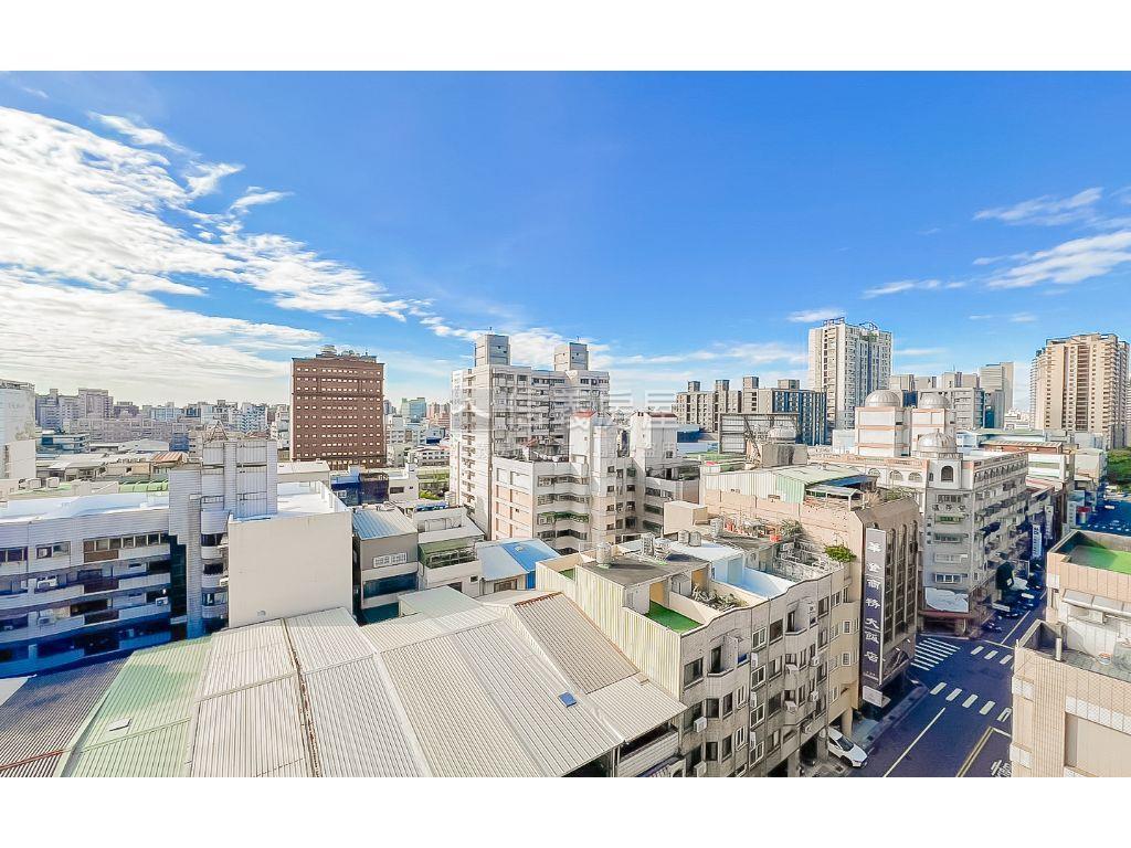 皇家豪門精裝大三房車位房屋室內格局與周邊環境