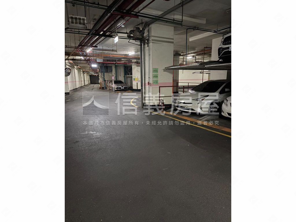 新富時代高樓景觀兩房車位房屋室內格局與周邊環境