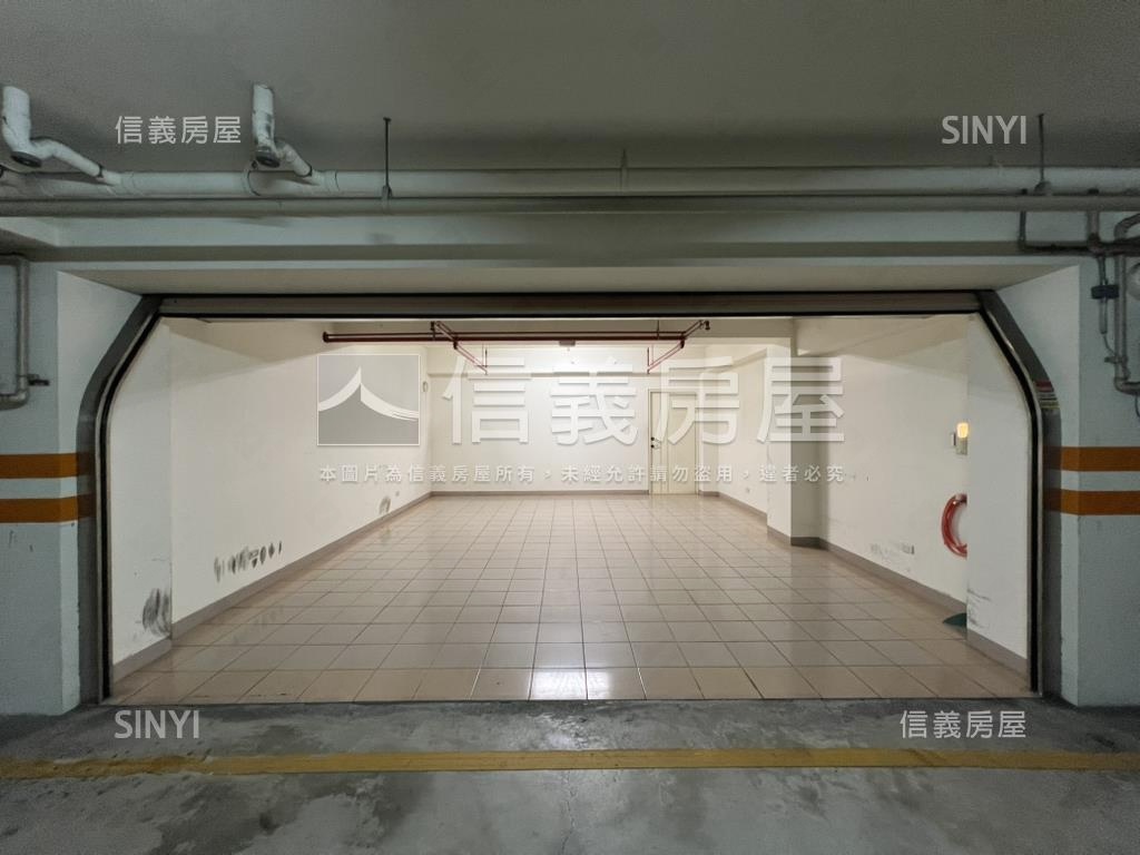 近葳格磊川大面寬車位透天房屋室內格局與周邊環境