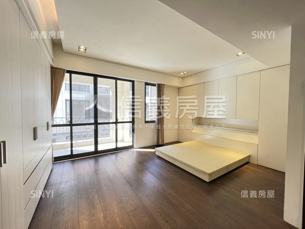 近葳格磊川大面寬車位透天房屋室內格局與周邊環境