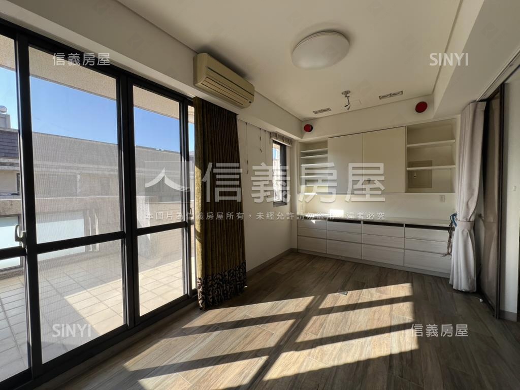 近葳格磊川大面寬車位透天房屋室內格局與周邊環境