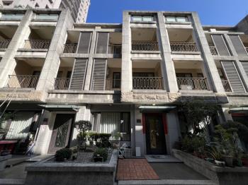 近葳格磊川大面寬車位透天