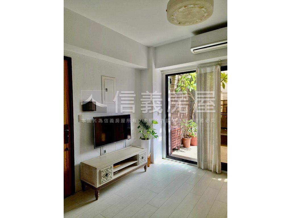 稀有露臺小天晴房屋室內格局與周邊環境