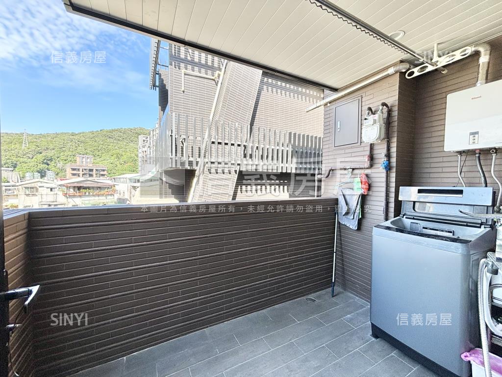 稀有露臺小天晴房屋室內格局與周邊環境