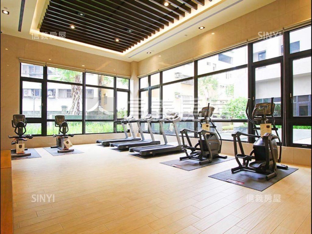 三房價格買君大院四房平車房屋室內格局與周邊環境