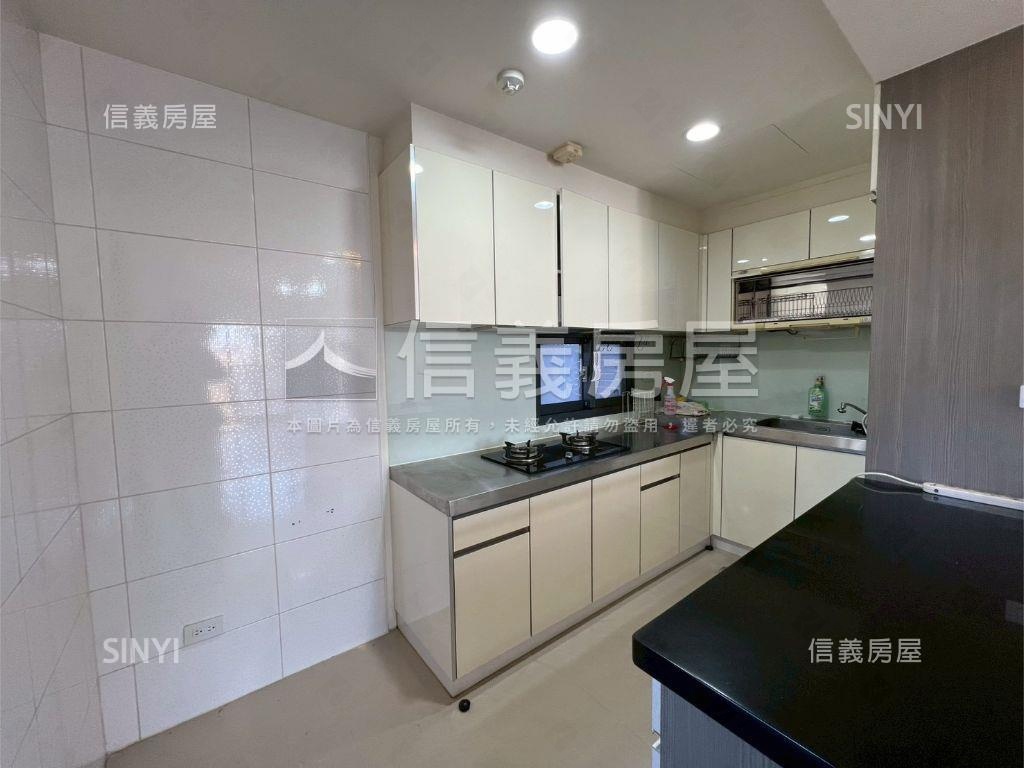 微笑城市三房車位美屋可看房屋室內格局與周邊環境