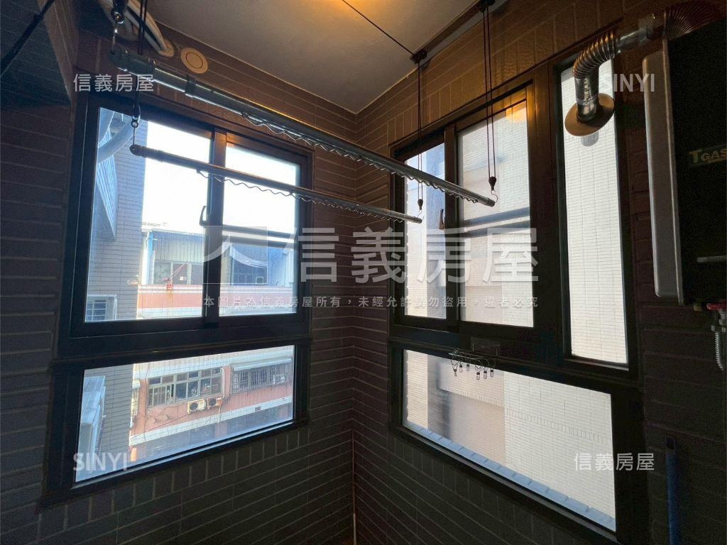 微笑城市三房車位美屋可看房屋室內格局與周邊環境