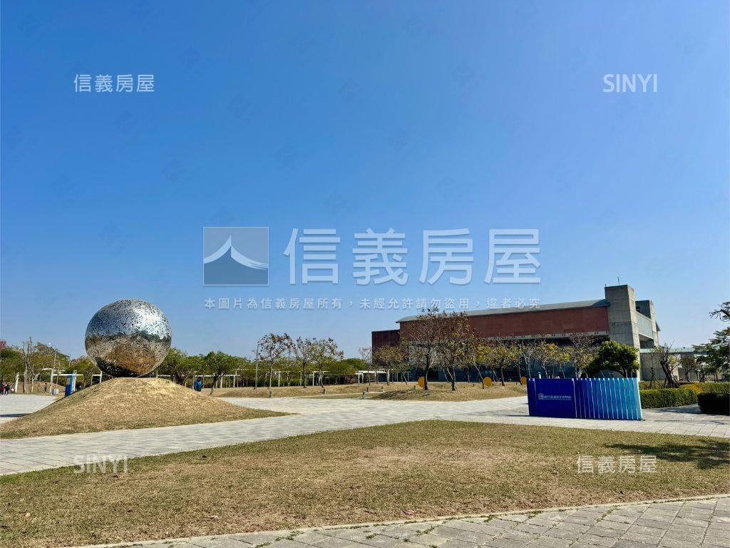 南科卓越城Ｂ０７棟次頂樓房屋室內格局與周邊環境