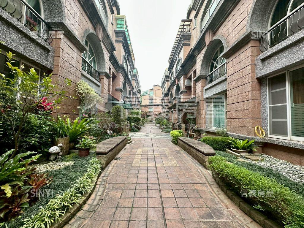 四期環境清幽湖綠歐別墅房屋室內格局與周邊環境