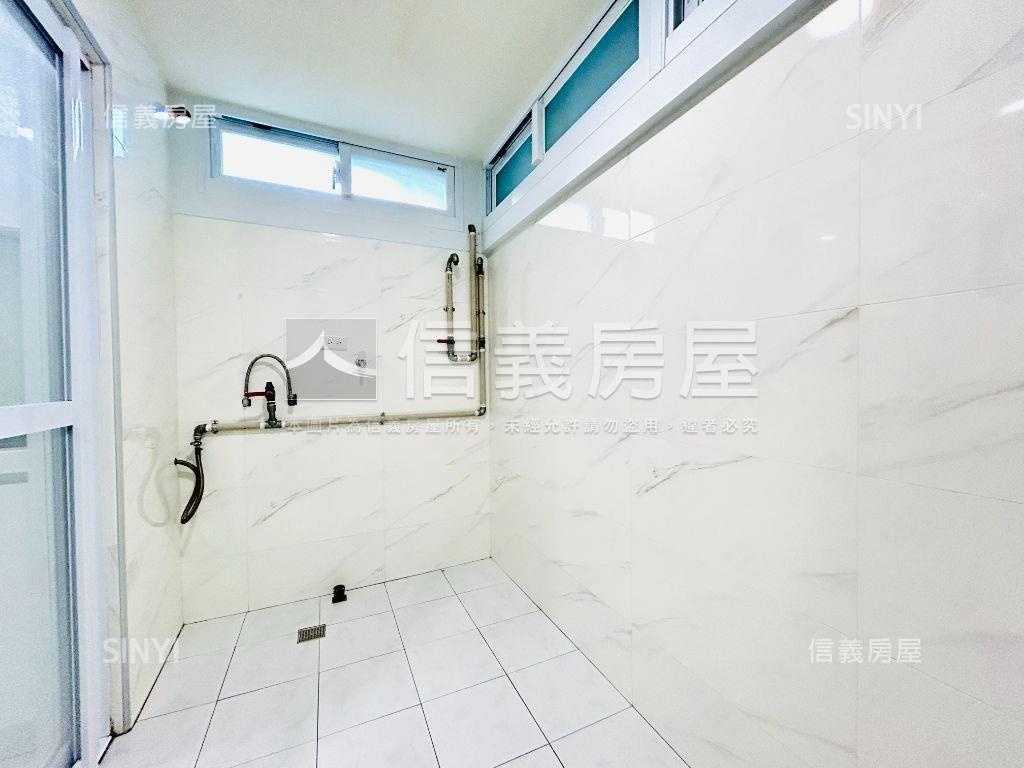 南京金鑽新裝潢一樓房屋室內格局與周邊環境