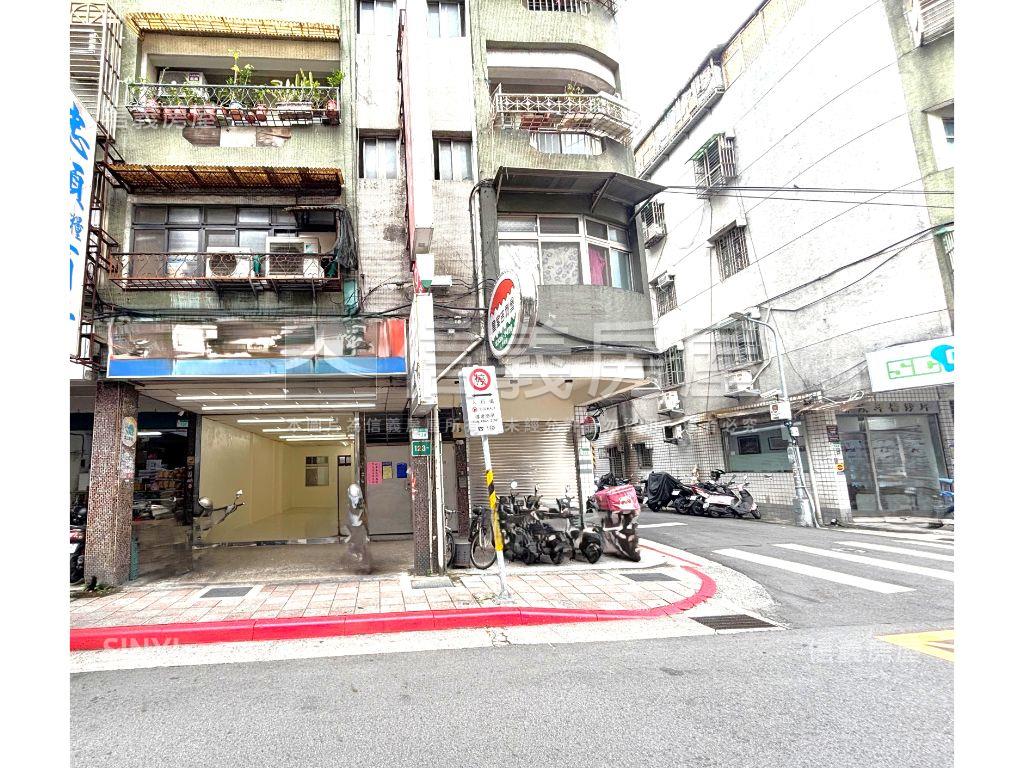 忠順發財‧金鑽店面房屋室內格局與周邊環境
