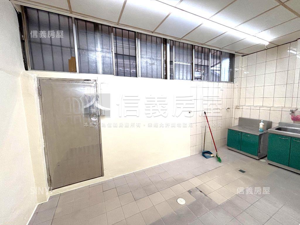 忠順發財‧金鑽店面房屋室內格局與周邊環境
