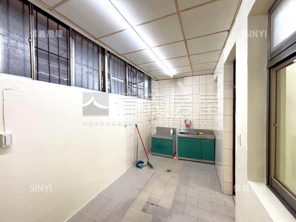 忠順發財‧金鑽店面房屋室內格局與周邊環境