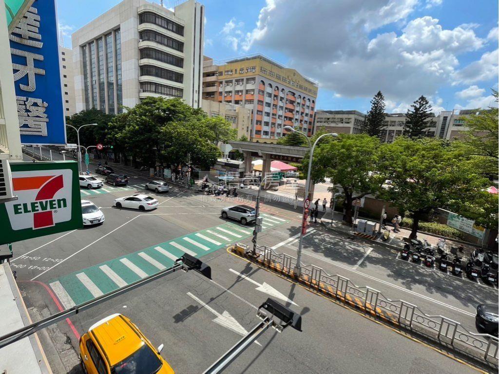 面中科大大門收租四套房屋室內格局與周邊環境