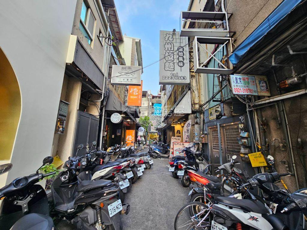 面中科大大門收租四套房屋室內格局與周邊環境