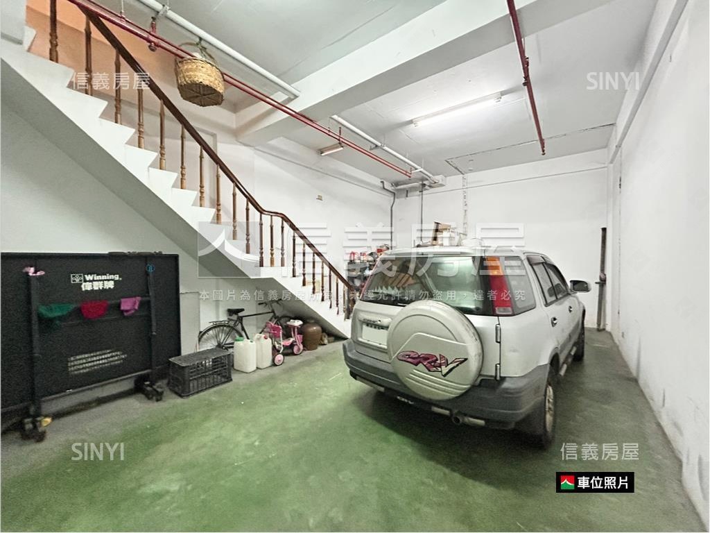 水碓庭院車庫別墅房屋室內格局與周邊環境