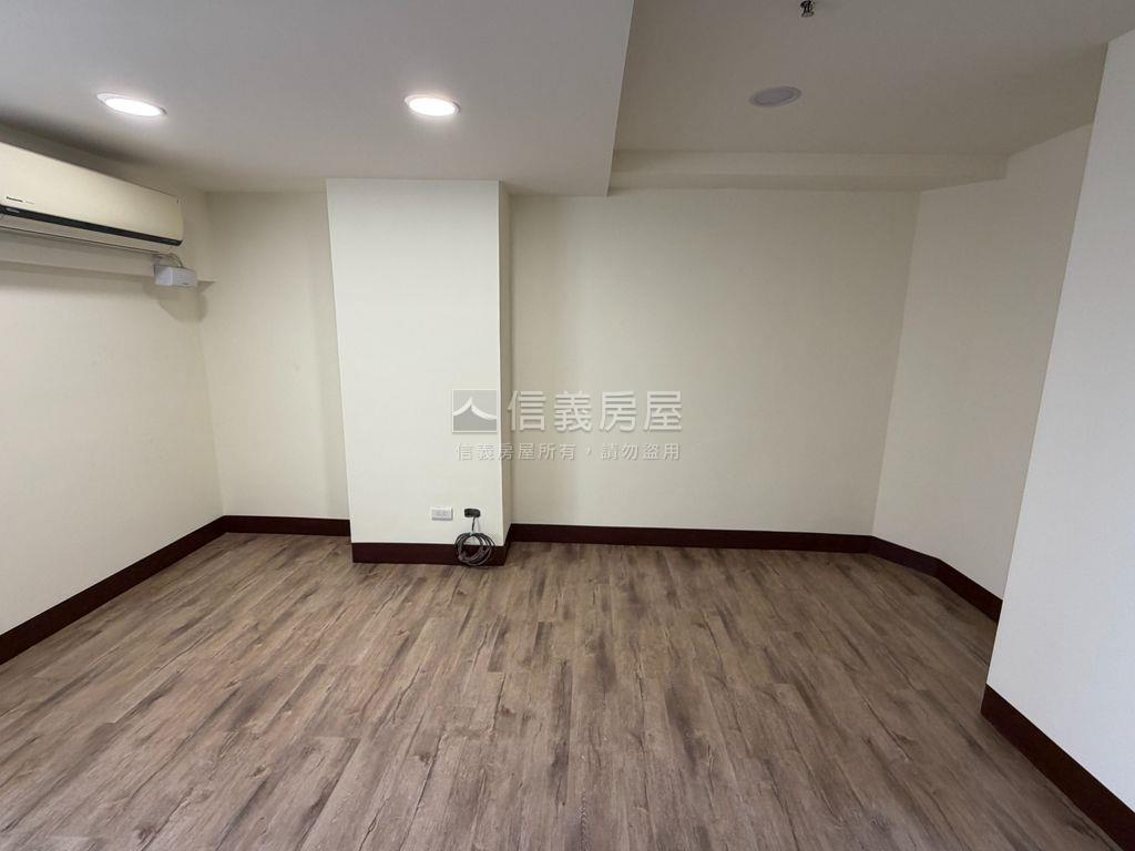 近精誠高中美２房房屋室內格局與周邊環境