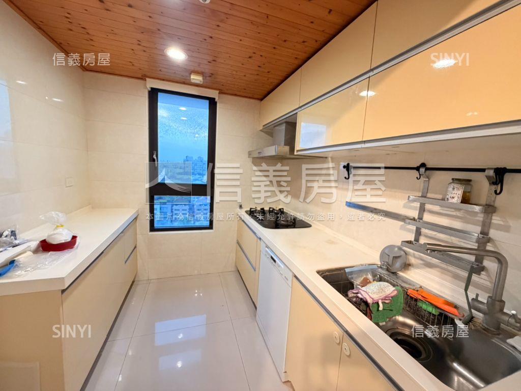 光之建築次頂樓視野大平車房屋室內格局與周邊環境